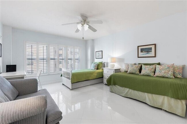 Building Photo - 3850 Galt Ocean Dr