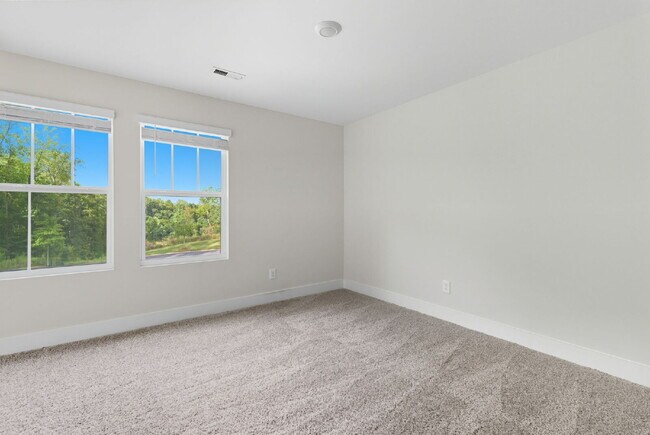 Building Photo - Modern 3BR/2.5BA Townhome in luxurious Village at Chapel Green! $2250/mo rent***