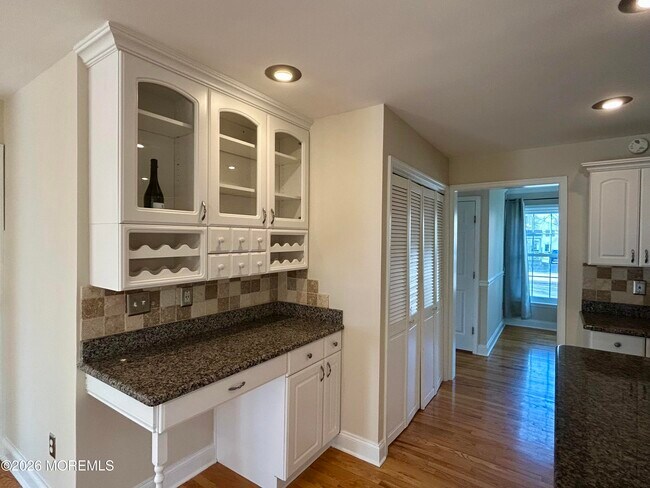 Building Photo - 82 3rd St