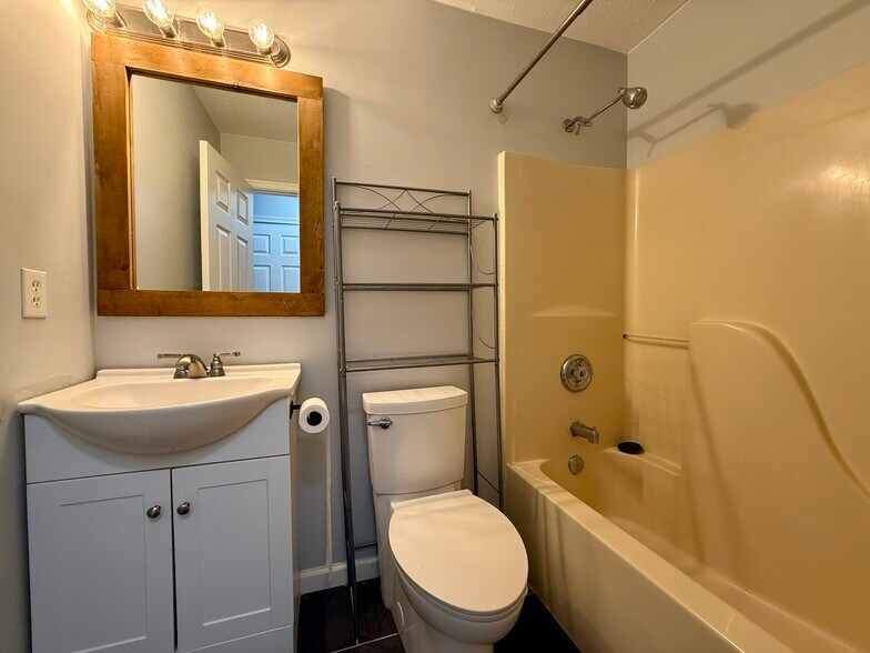 Building Photo - 11610 Shoshone Trl