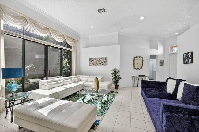 Building Photo - 4553 Barclay Fair Way