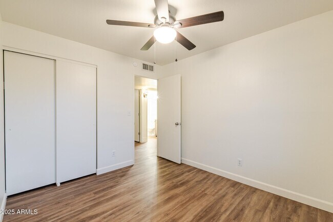 Building Photo - 3521 W Detroit St