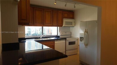 Building Photo - 2 bedroom in Sunny Isles Beach FL 33160
