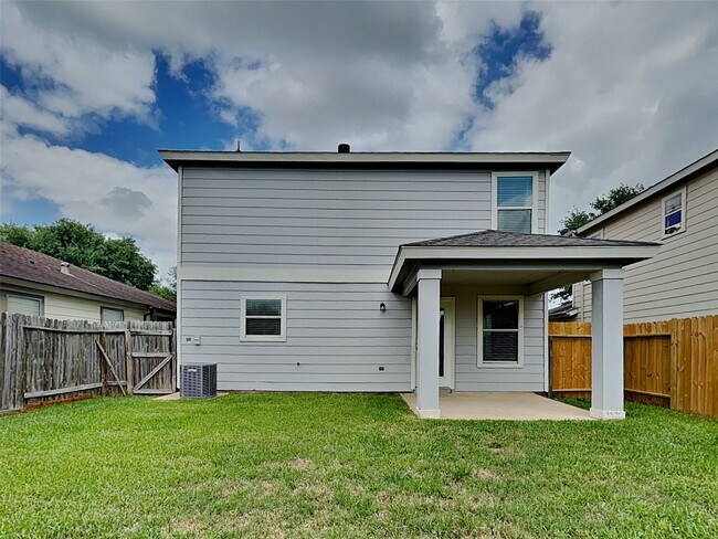 Building Photo - 20719 Dickinson Manor Ln