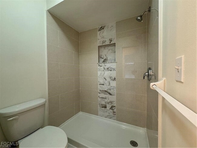 Building Photo - 645 Homestead Rd S