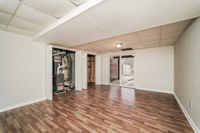 Building Photo - 7 Holly Leaf Ct