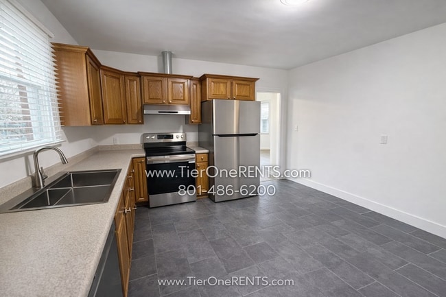 Building Photo - NO DEPOSIT option available for qualified renters with Obligo