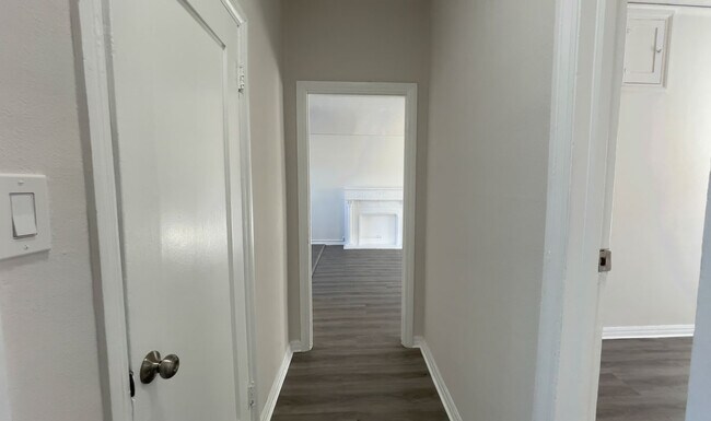 Building Photo - 209 N Berendo St
