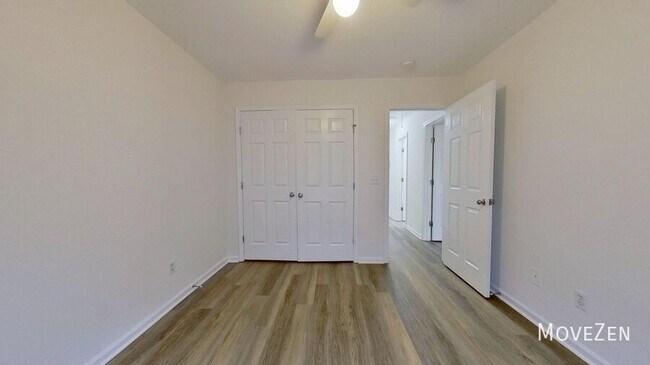 Building Photo - 123 Lincoln Place Cir