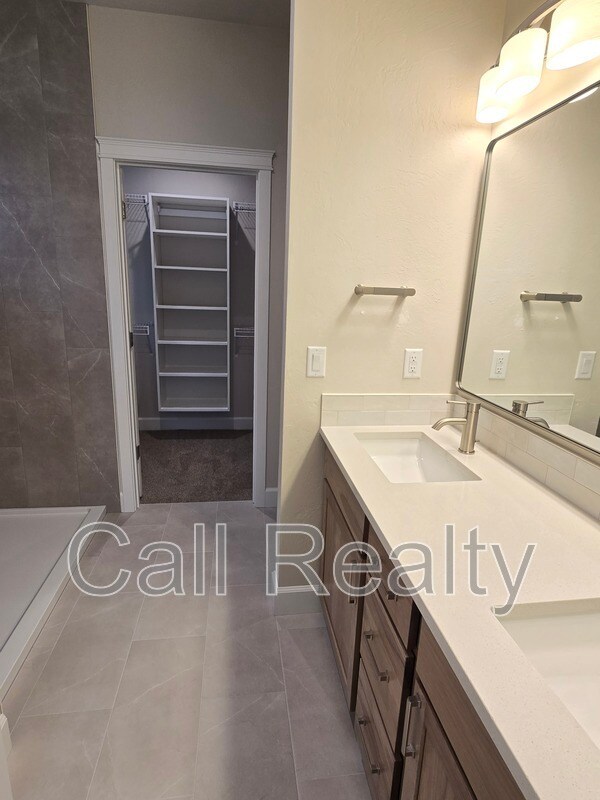 Building Photo - 8119 N Austin Rd