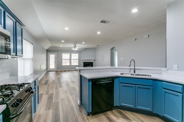 Building Photo - 815 Creekside Dr