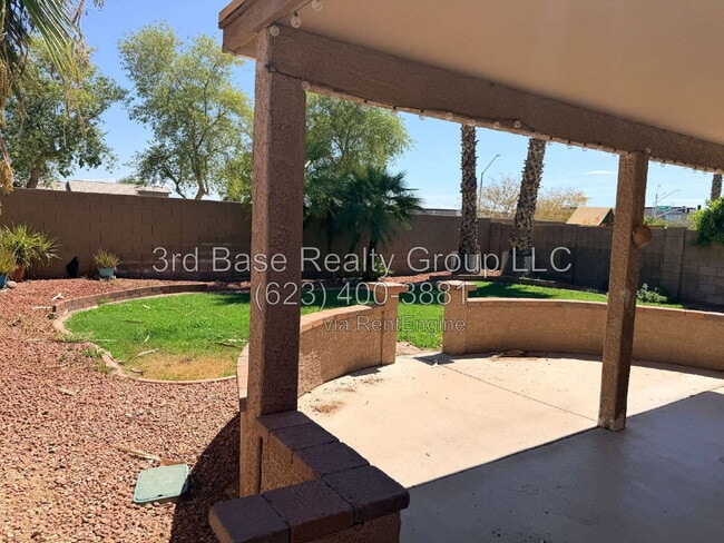Building Photo - 13829 W Rovey Ave