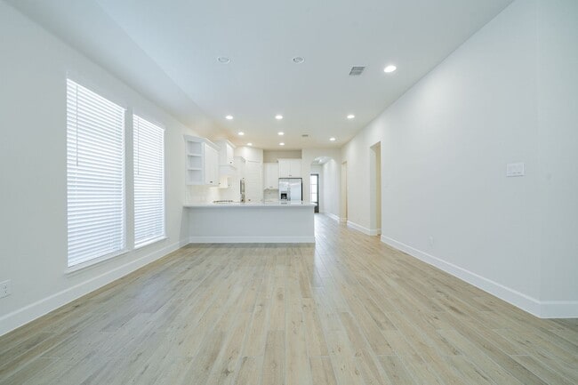 Building Photo - Welcome to Your brand new 3 bed 2 Bath Hom...
