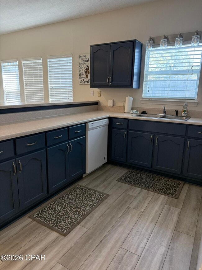 Building Photo - 7908 Sunset Ave