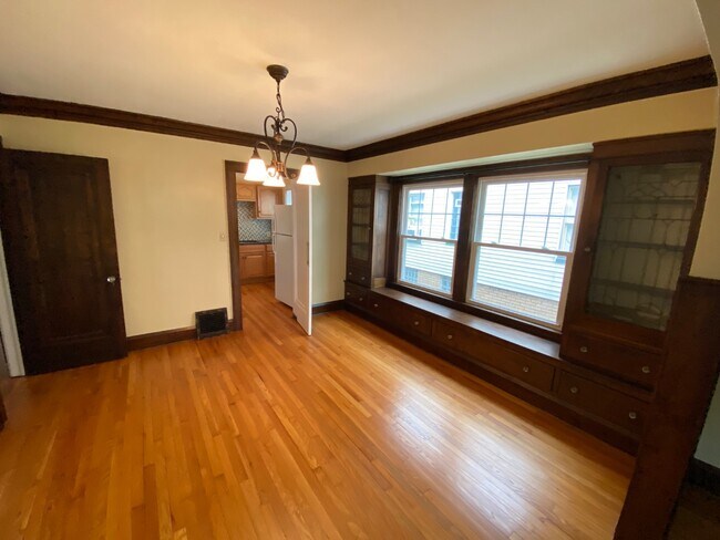 Building Photo - 2243 Northland Ave