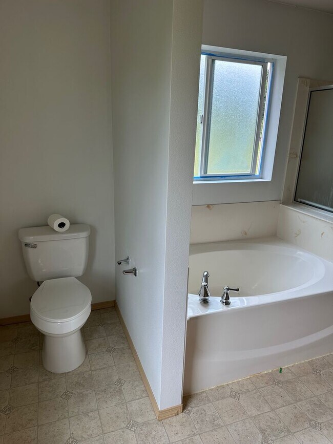 Building Photo - Charming 3 beds 2.5 bath house in Bothell!