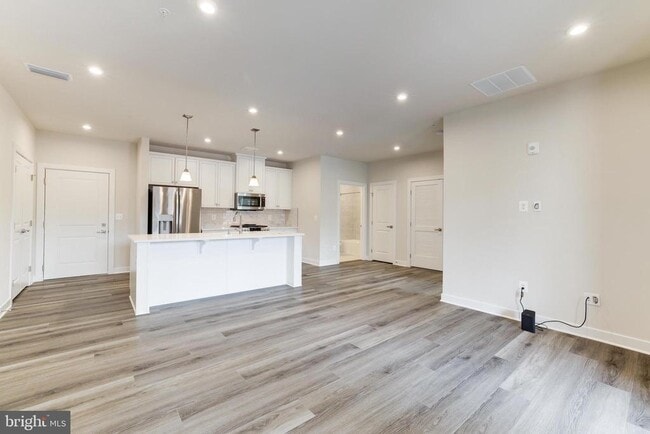 Building Photo - 46270 Mount Allen Ter