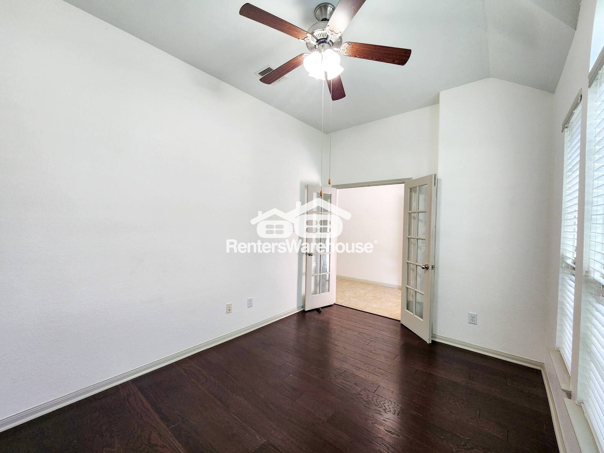 Building Photo - 4515 Greenleaf Dr