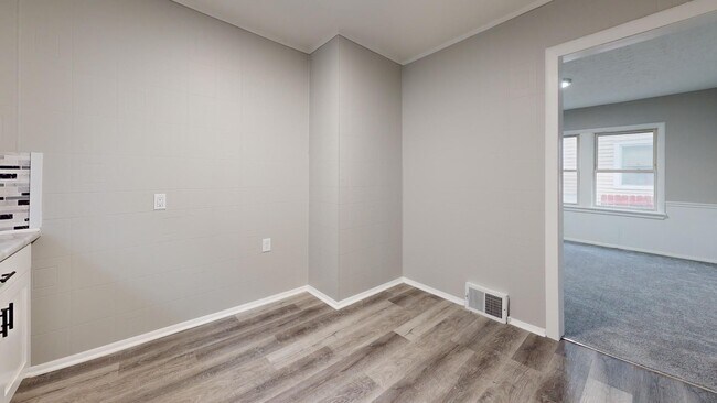 Building Photo - 3975 W.23rd