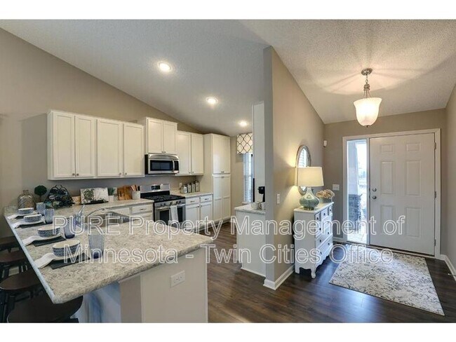 Building Photo - 6613 Jasmine Ave S