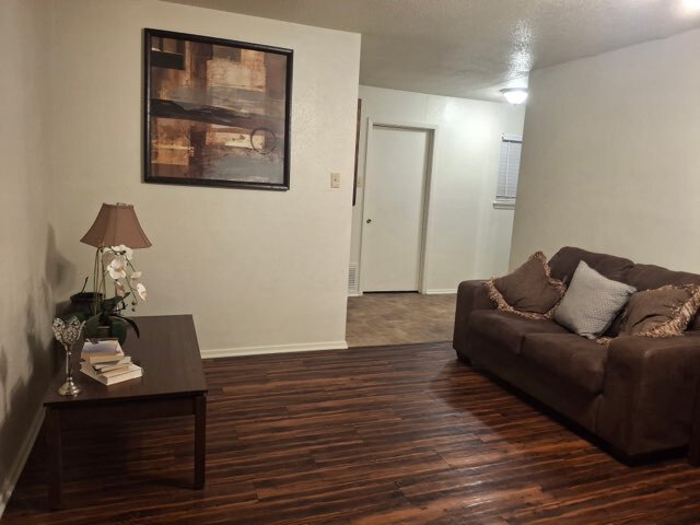 Building Photo - 1409 Paseo del Oro