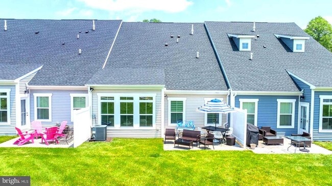 Building Photo - 33789 Freeport Dr