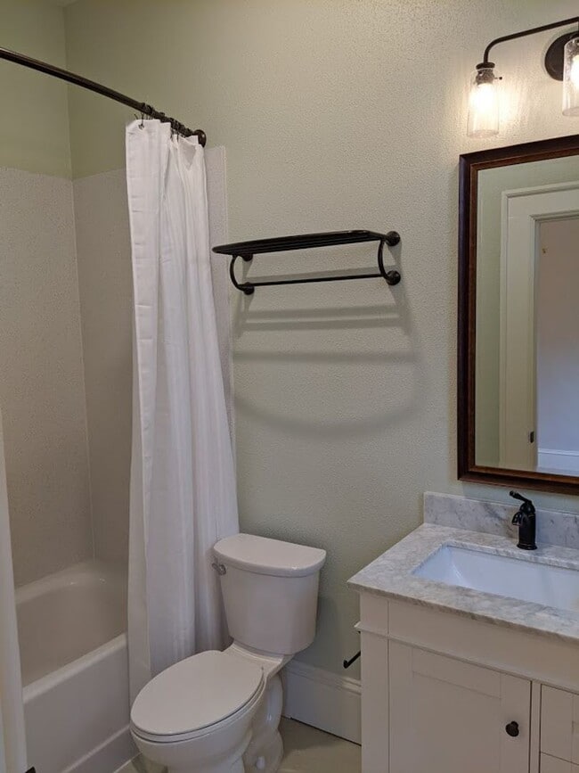 Building Photo - Cute 1bd/1bth in Cottage Grove w/ Stainles...