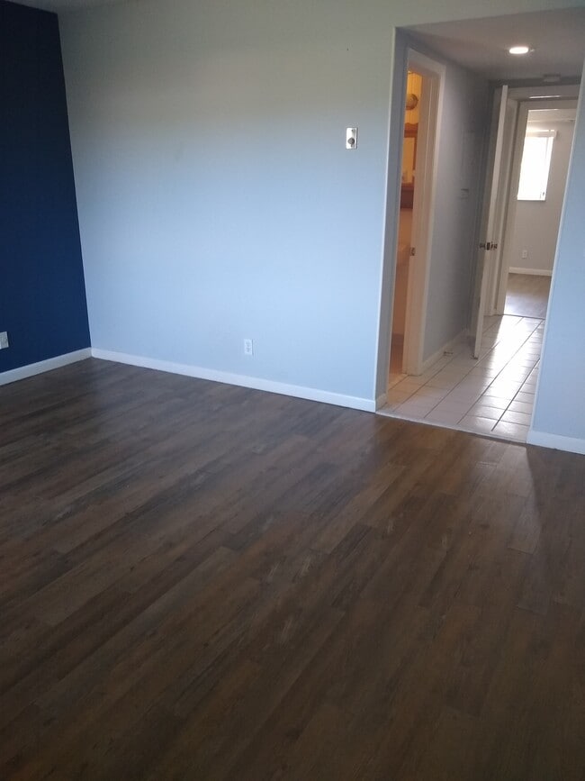 Building Photo - 2440 SE Ocean Blvd