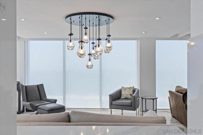 Building Photo - 1830 Avenida Del Mundo