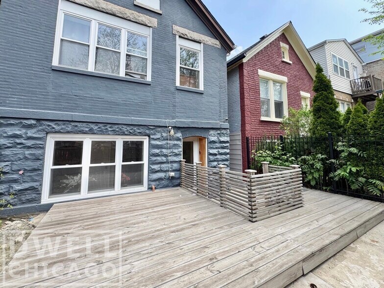 Building Photo - 2550 W Thomas St