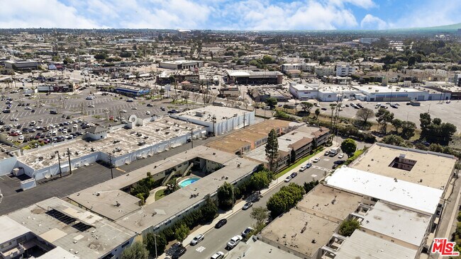 Building Photo - 6740 Springpark Ave
