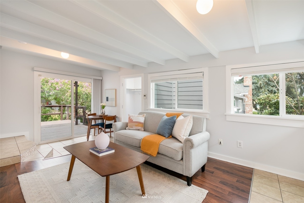 Main Room - 353 NW 89th St