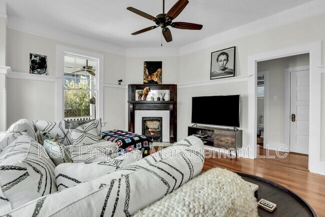 Building Photo - 517 E 40th St
