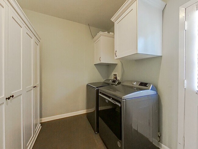 Building Photo - Furnished 4 Bedroom Rental in National Hills. Available now!