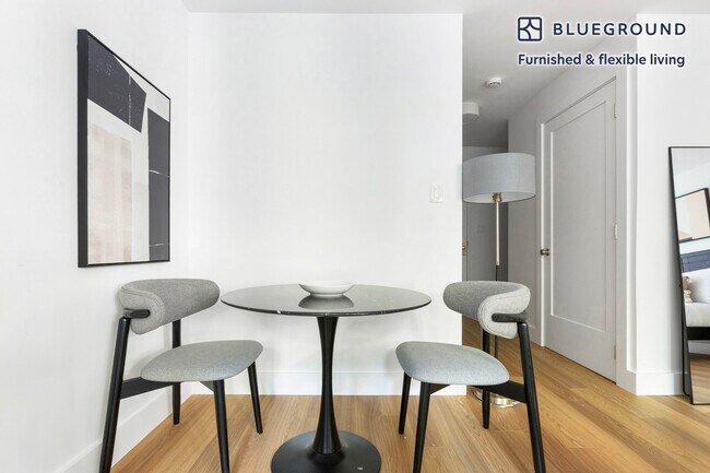 Building Photo - 501 E 87th St