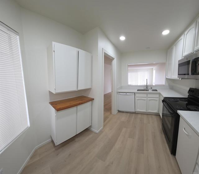 Building Photo - 3525 Lebon Dr