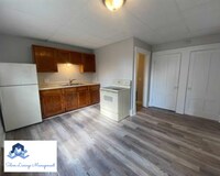 Building Photo - 13 Pleasant St