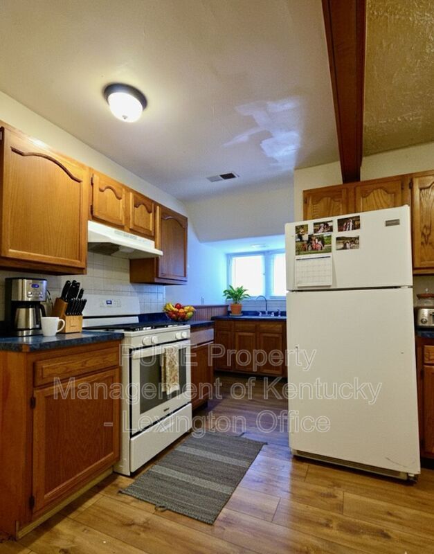 Building Photo - 168 Woodland Ave