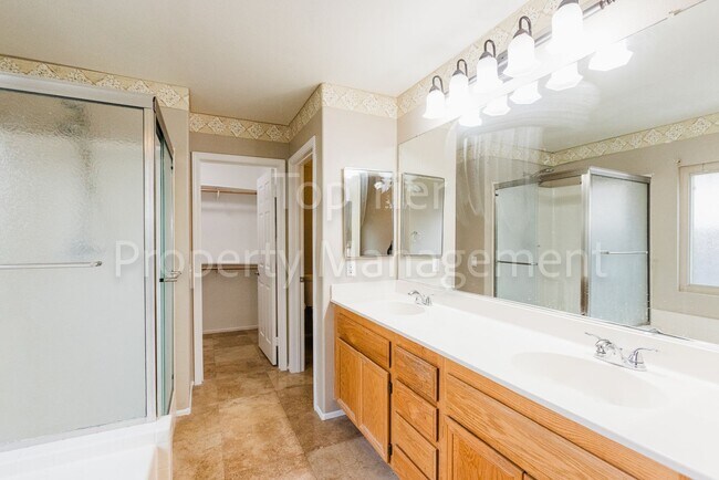 Building Photo - Beautiful 4 bed / 2 bath / 1,708 sqft Single Story Home in Rio Vista community of Oceanside