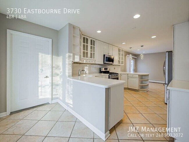 Building Photo - 3730 Eastbourne Dr