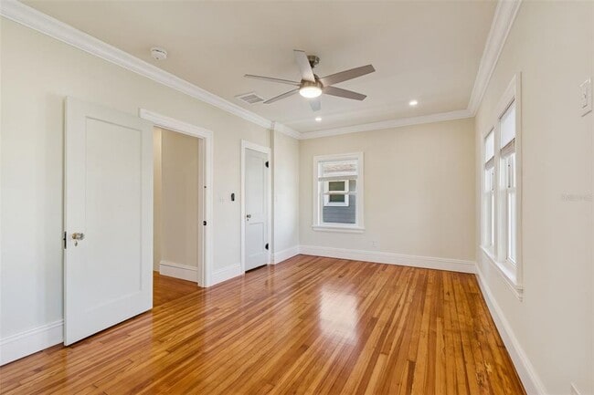 Building Photo - 344 21st Ave NE