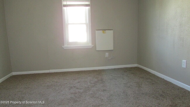 Building Photo - 217 Crown Ave