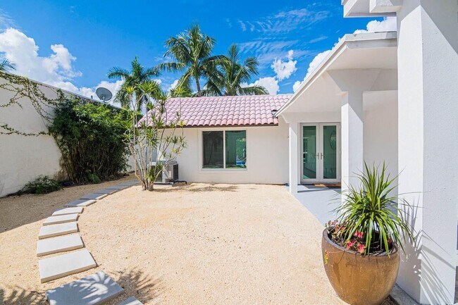 Building Photo - 103 W Sandpiper Cir