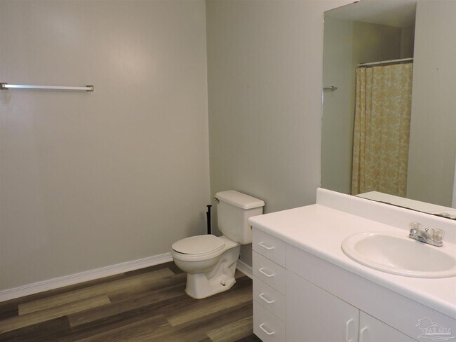 Building Photo - 5525 Woodsman Ct