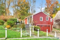 Building Photo - 1 Ridgewood Ln