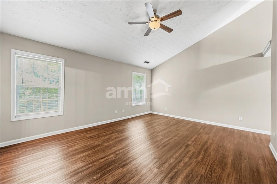 Building Photo - 1558 Great Shoals Cir