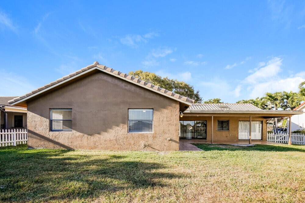 Building Photo - 11236 NW 7th St