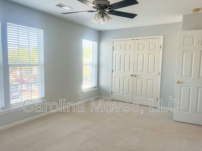 Building Photo - 223 Spring Crossing Cir