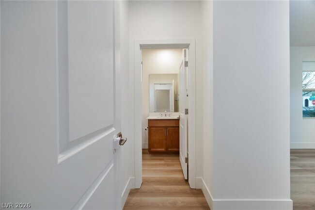 Building Photo - 9696 Starlight Ridge Ave