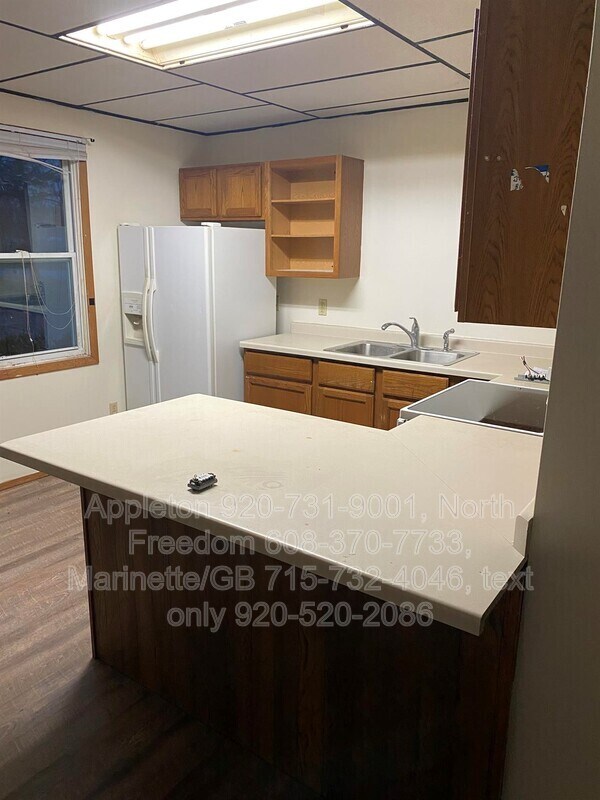 Building Photo - S7559 US-12